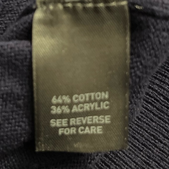 NWOT Johnson and Murphy Mens Black V Necked Sweater in Pristine Condition! - Picture 7 of 8